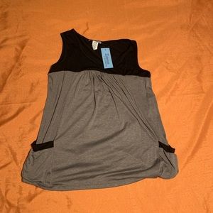 Espresso Maternity Tank Top Size Medium Black And Gray Sleeveless W Side Pockets